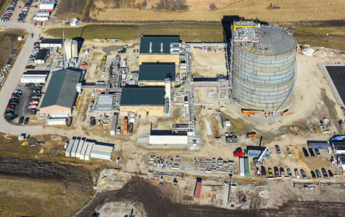 Ixonia LNG