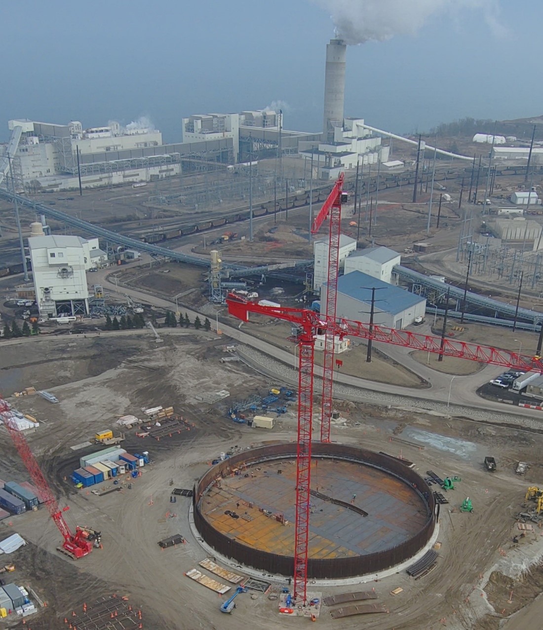 LNG tank taking shape